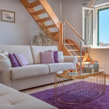 Heritage Park Hvar ホテル 4*