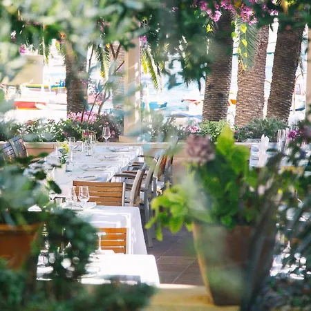 Heritage Park Hvar Готель 4*