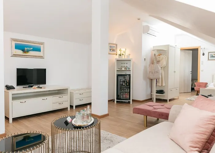 ホテル Heritage Park Hvar 4*