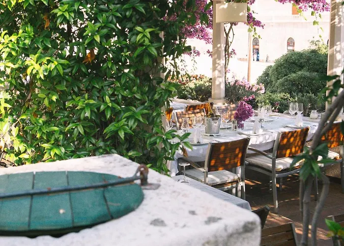 Heritage Park Hvar フヴァル