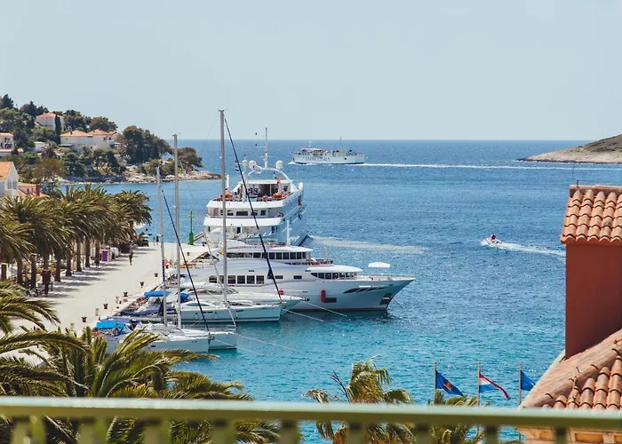 ホテル Heritage Park Hvar