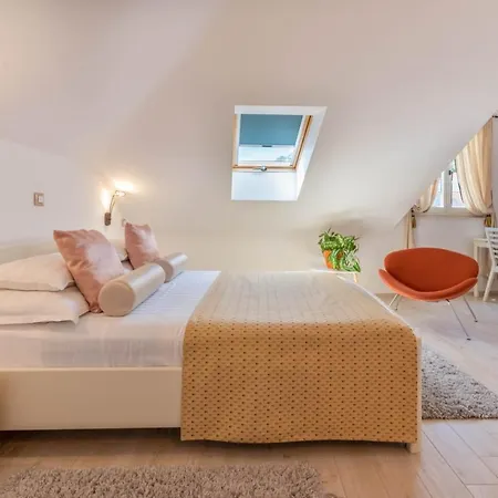 Heritage Park Hvar Готель 4*