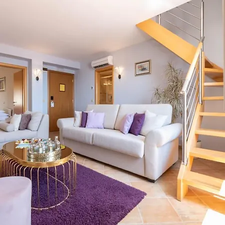 Heritage Park Hvar Готель 4*