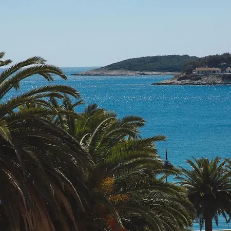 Heritage Park Hvar Отель Хвар