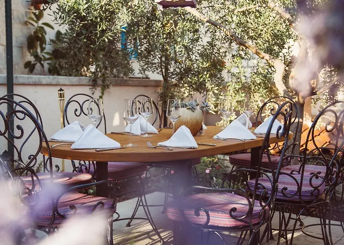 Готель Heritage Park Hvar Хвар