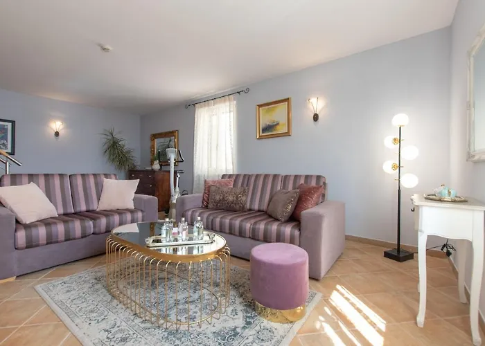 Heritage Park Hvar Готель Хвар