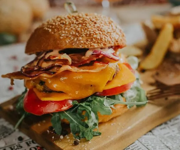 Heritage Park Hvar 호텔 4*