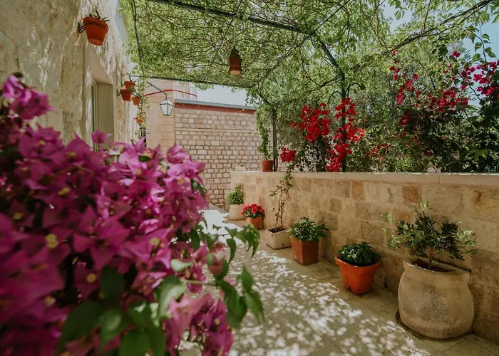 Heritage Park Hvar 4* חוואר